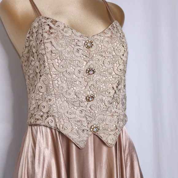 VINTAGE Speed Fashion Embroidered Formal Vest Dress, Boho, Satin, Cream, Medium - Picture 3 of 13